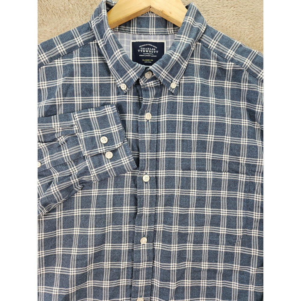 Charles Tyrwhitt Non-Iron Dress Shirt Size XL Blue White Classic Fit Long Sleeve